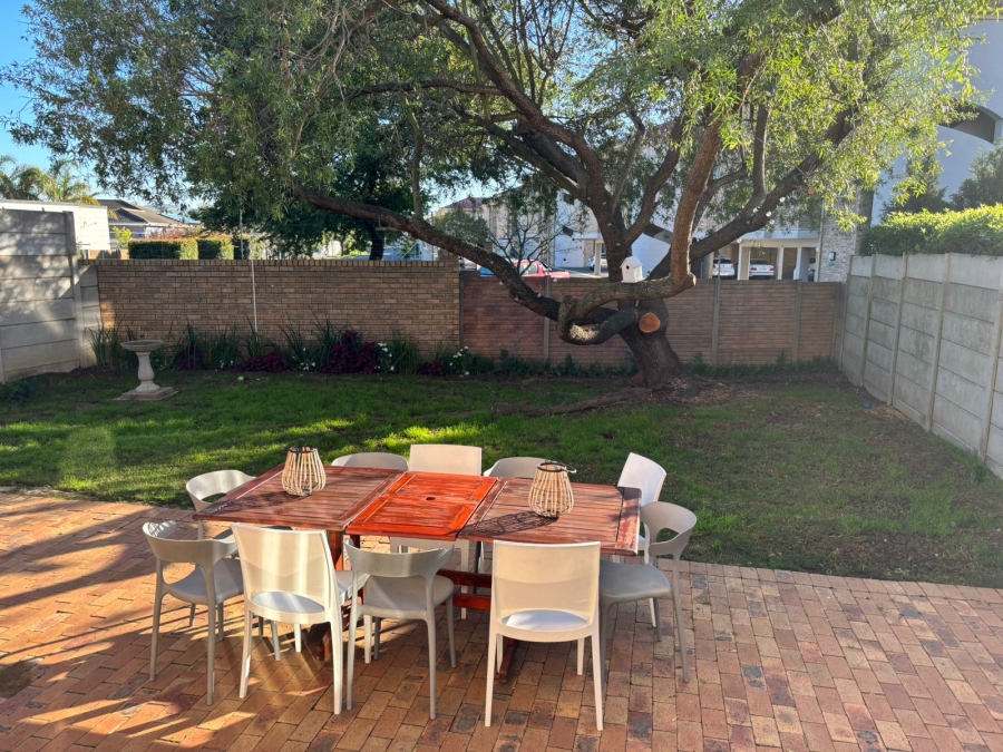 2 Bedroom Property for Sale in Uitzicht Western Cape